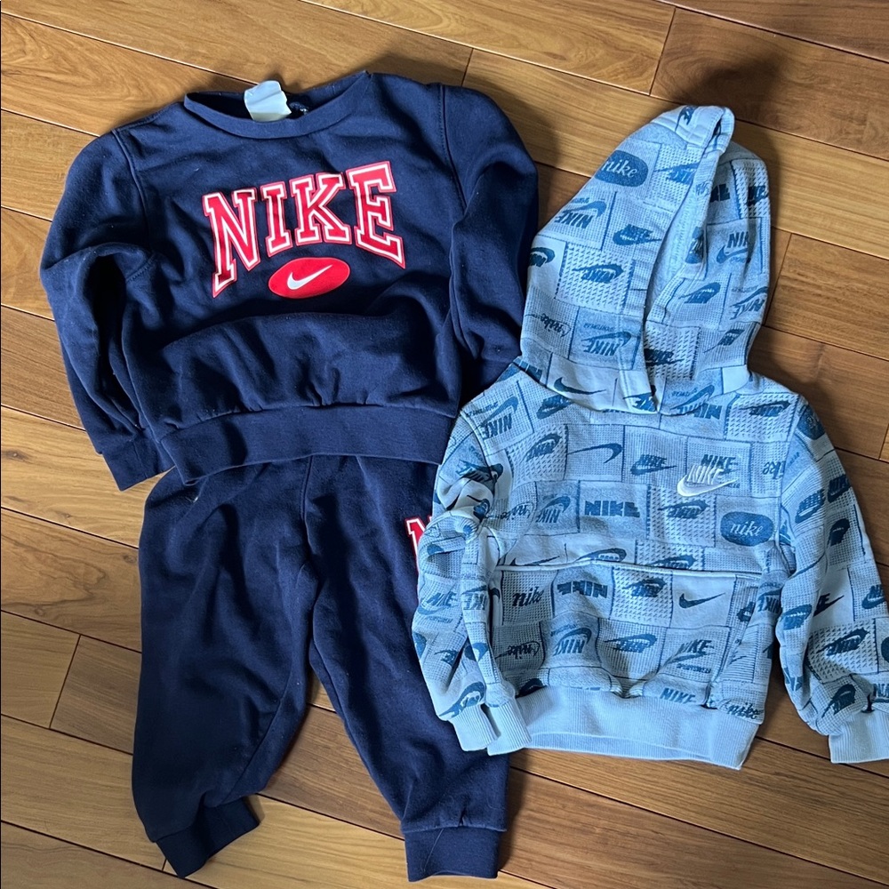 Nike Navy Blue Pullover Sweatshirt Red White Logo | Boys 3T